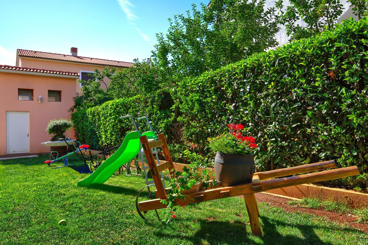 Apartment Mikulic Pola Esterno foto