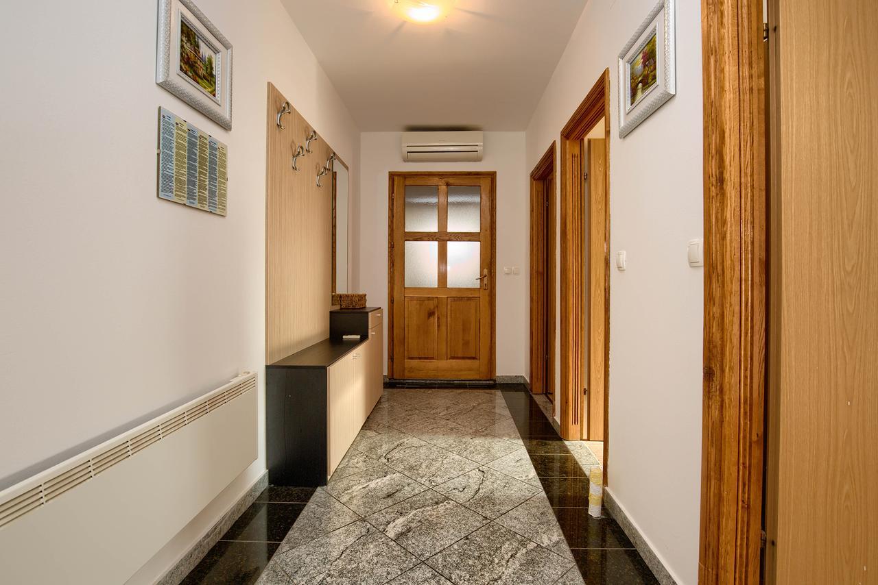 Apartment Mikulic Pola Esterno foto